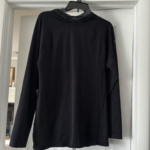 Fabletics Men’s long sleeve Tee Shirt